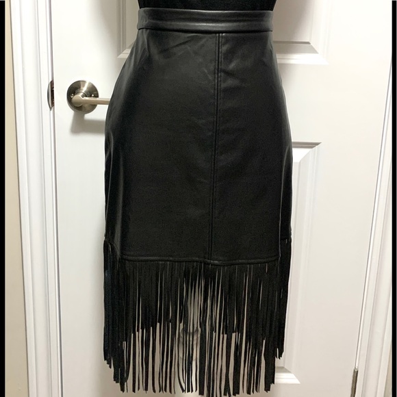 Faux leather fringe hem skirt - Picture 2 of 7